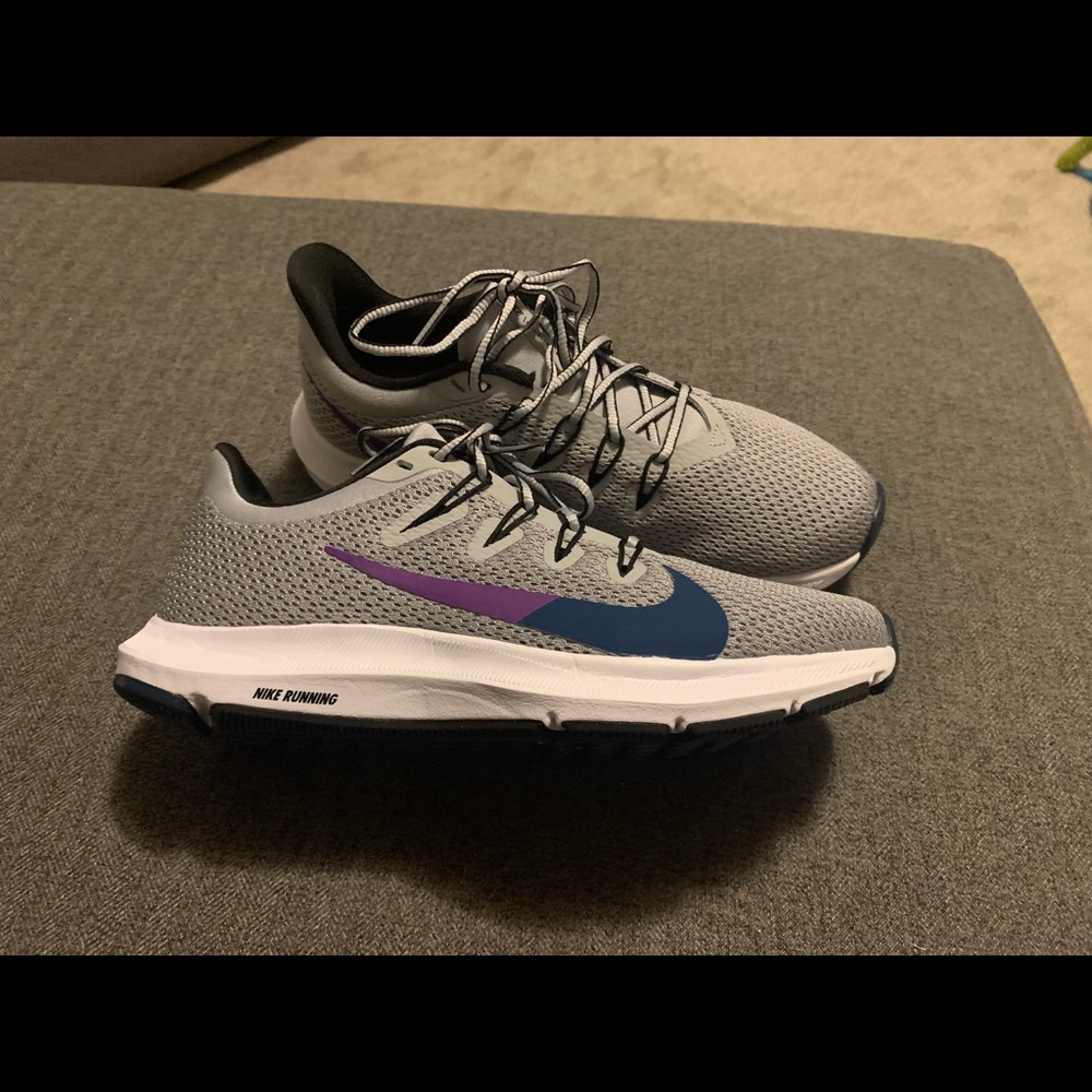 Women’s Nike Quest 2 tennis shoes- brand new!
